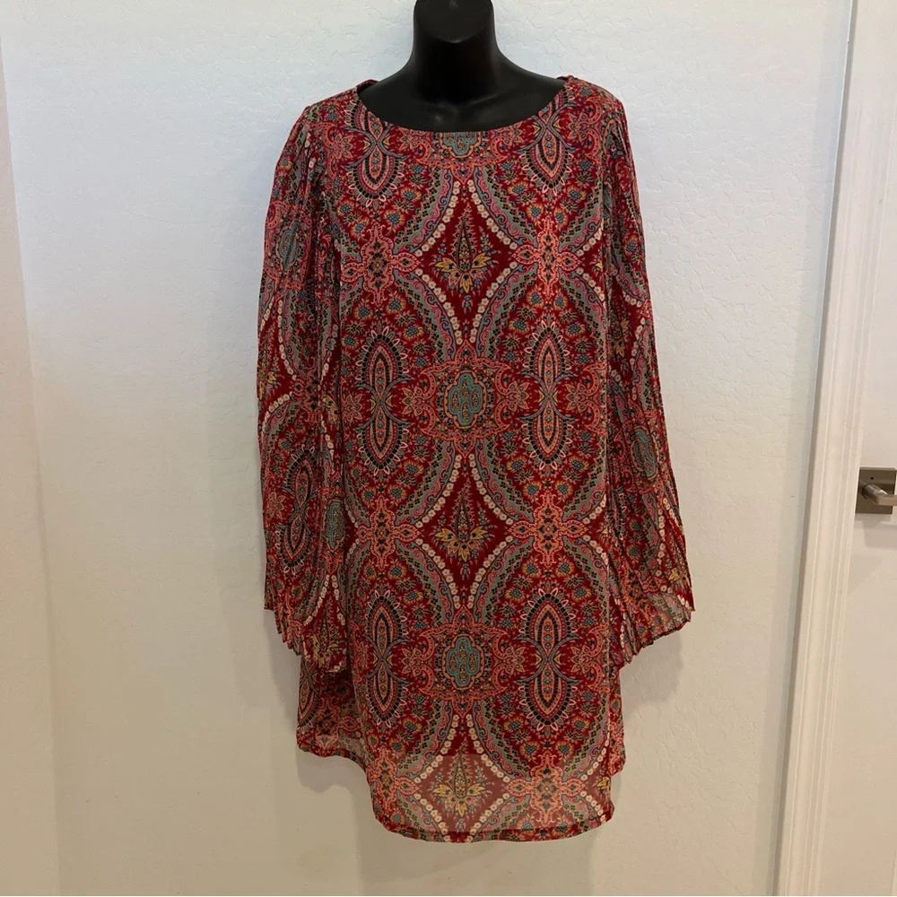 Fire Los Angeles Dress is perfect for any occasion.XL BEAUTIFUL paisley pattern. - Picture 3 of 6